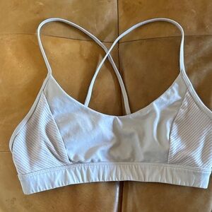 ALO Yoga Light Gray Strappy Sports Bra